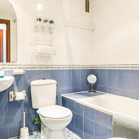 Stunning In With Outdoor Swimming Pool, 3 Bedrooms And Wifi * Malaga